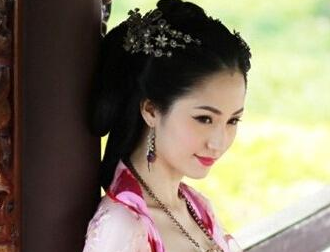 萧宝卷有多宠潘玉儿？他们一起做了哪些荒唐事？