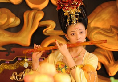 唐玄宗非常宠爱杨玉环，为什么却没有立为皇后呢？