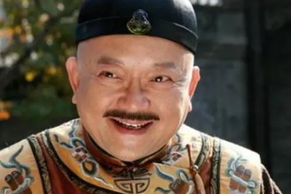 和珅是个精明的人，为什么不提前讨好一下嘉庆呢？