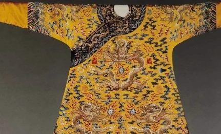 揭秘：古代皇帝的龙袍多久洗一次？