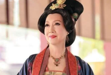 她连嫁5次都成寡妇，最后却当了皇后