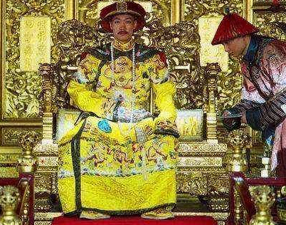 和珅跌倒,嘉庆吃饱 嘉庆后面为什么说后悔杀错了