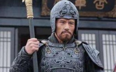 许褚大战马超时，为什么要脱光上衣呢？