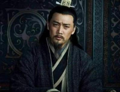 论实力刘备多弱于孙权和曹操 诸葛亮为什么还要选择投靠刘备