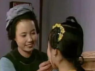 红楼梦中大观园为何会开设一个小厨房？出现亏空的原因是什么
