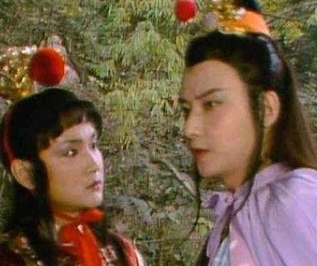 红楼梦中柳湘莲为何要打薛蟠？是因为他下作的态度？