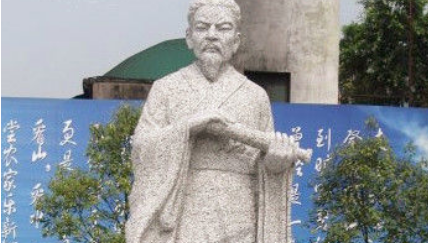 李峤《侍宴长宁公主东庄应制》：这首作品是典型的侍筵诗