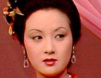 红楼梦中王熙凤让刘姥姥给自己的女儿起名字，是为什么？
