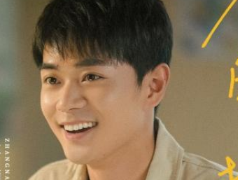 《在希望的田野上》曹骏饰演的是谁？童年男神的滤镜还好用吗？