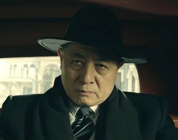 《前行者》鹿友祥究竟是什么身份？他为什么能引得满城风雨？