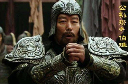 公孙瓒手下有三位猛将，他的都跟随了哪些人？