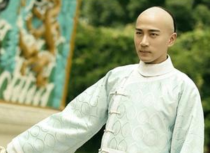 她为65岁的康熙生下一子，一生得宠