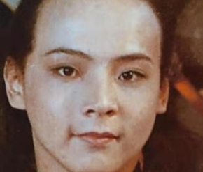 红楼梦中忠顺王府逃走的戏子是谁？贾政为何会害怕