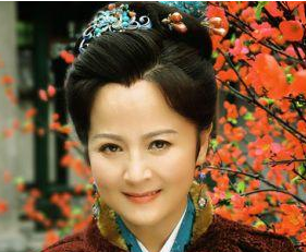 红楼梦中薛宝钗选秀失败后，贾府众人是什么表现？