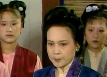 红楼梦中林红玉为何会去怡红院？结局怎么样？