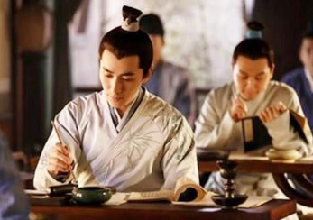 此人28岁连中三元，结果还没做官就死了