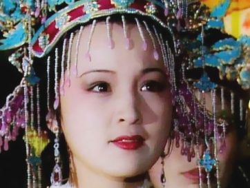 贾元春跟贾宝玉的前世渊源是什么？并不只是姐弟关系