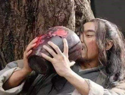 古代大侠整日游走又不上班 他们的钱是怎么来的