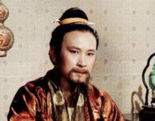 红楼梦中贾母对妾室赵姨娘是什么态度？讨厌她什么？