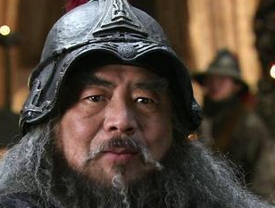 讨伐董卓时，十八路诸侯为何会推举袁绍当盟主？