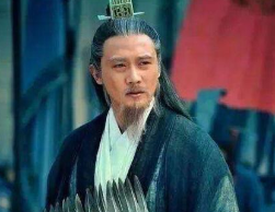 关羽和诸葛亮，他们二人谁在蜀汉政权中的地位更高？