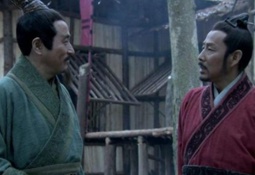 汉初三杰的三个人都要哪些功绩？他们对韩信而言谁更重要？