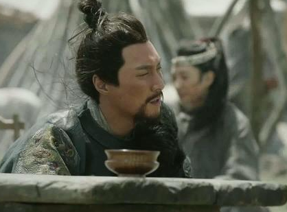 钱皇后为筑起哭瞎了眼睛 两人之间的感情是什么样的