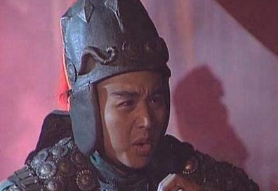 从各方面来看，关兴能不能超过其父关羽呢？