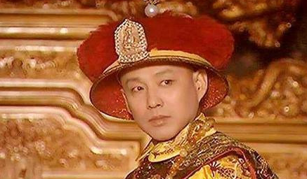 于成龙曾历经两个朝代与五位皇帝，他在官场上有哪些作为？