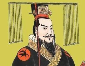 秦始皇做了什么决定？这一决定与秦朝的灭亡有什么关系？