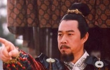 秦朝能大败匈奴，为何汉朝却被迫与匈奴和亲呢？