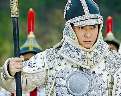 多尔衮和大玉儿之间是什么样的 多尔衮为她两次放弃皇位