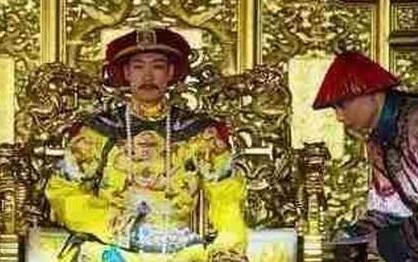 皇帝旅行途中意外驾崩，最后谁登基了？