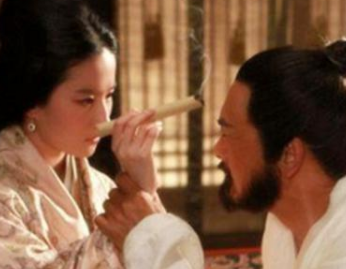 曹操、曹丕父子俩在历史上，真是好色之徒吗？