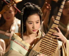 历史上真实的虞姬究竟是怎样的？她是否真的自杀了？