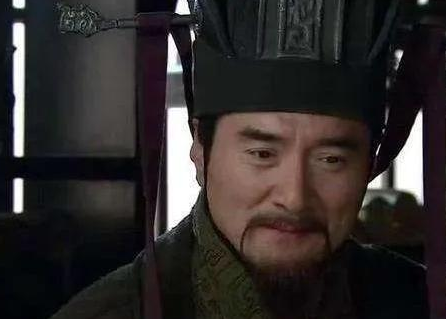 同样都是刘备的托孤大臣 李严和诸葛亮差距为什么那么大