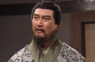 程昱是曹操的谋士，曹丕为何要追封他为车骑将军？