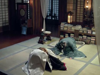 跪拜之礼是如何形成的？跪拜背后是封建皇权的加强