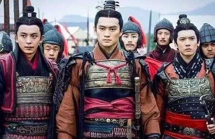 冯异和寇恂有哪些功劳？帮助刘秀建立东汉