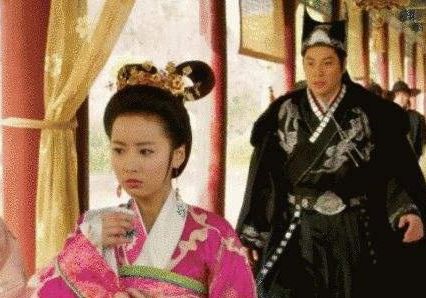 此女连嫁七个丈夫，嫁一个去世一个