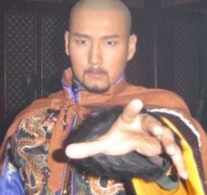 康熙前面还有一个二哥 康熙为什么能继承顺治的皇位