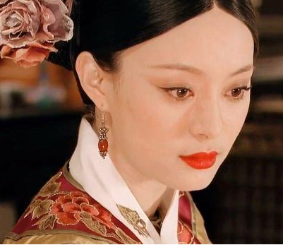 清朝妃子身上的白布条叫什么 这个东西有什么作用