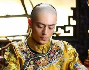 历史上享年和在位时间最长乾隆皇帝的疑点有哪些？