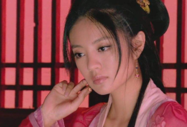 李师师的身世如何？宋朝的灭亡和他有关吗？