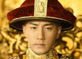 康熙登基后他的皇室兄弟都是什么下场？他做了些什么