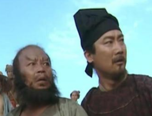武松跟李逵比武谁胜的概率比较大？有哪些人会出手相助？
