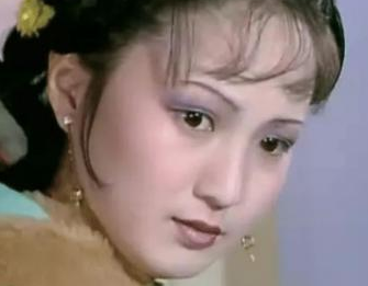 贾琏被父亲毒打一顿后，平儿是何态度？为何要大骂贾雨村？