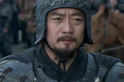 董卓早年只是个小人物，他是如何把控朝政的？