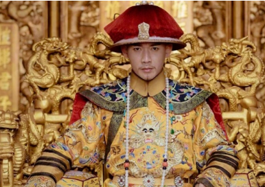 乾隆主动让位是为什么？他可不是因为嘉庆