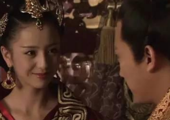 班姬团扇是什么意思？背后讲述了什么样的故事？